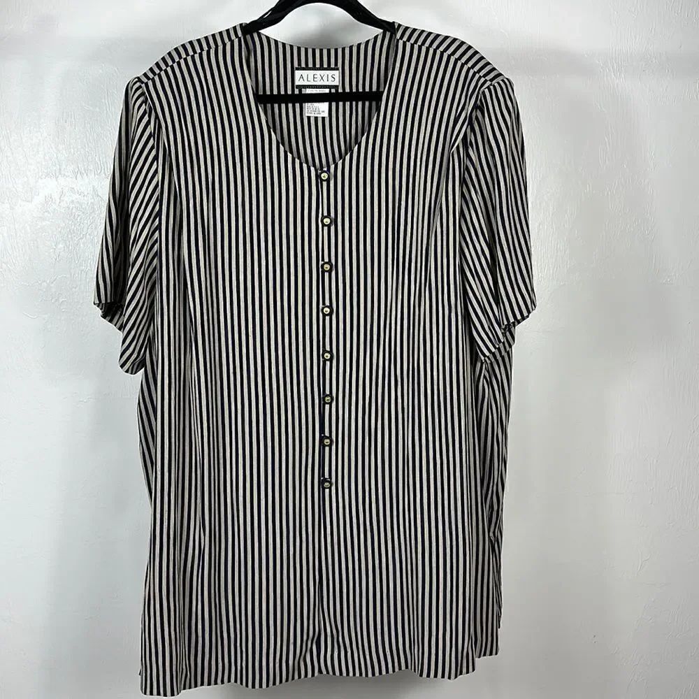 Alexis White and Blue Striped Short Sleeve Tunic Top Size 26 W